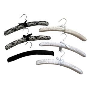 Vintage Set of 6 Padded Hangers